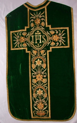 Ornement vert 1 : chasuble, étole
