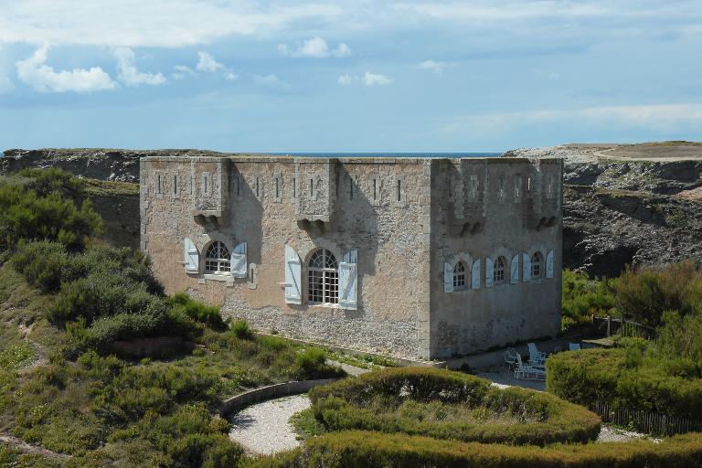 Ensemble fortifié (batteries et corps de garde crénelé), Pointe des Poulains (Sauzon)