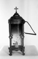 Lanterne de procession, église paroissiale Saint-Pierre (Marpiré)