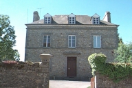 Presbytère, 1 rue de l'Ancien presbytère ; 1 rue Jean-Louis Guérin (Livré-sur-Changeon)