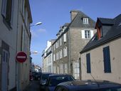 Rue Monseigneur Tréhiou, anciennement rue de Calmont-Haut ou de Séné (Vannes)