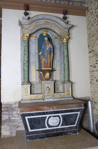 Ensemble de l'autel du Sacré Coeur : autel, tabernacle, gradin d'autel, retable, degré d'autel