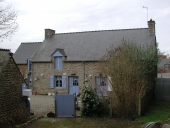 Ferme, actuellement maison dite Ty Coz, 13 rue du Général Leclerc (Saint-Pierre-de-Plesguen fusionnée en Mesnil-Roc'h en 2019)