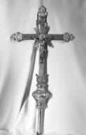 Croix de procession, église paroissiale Saint-Pierre (Taillis)