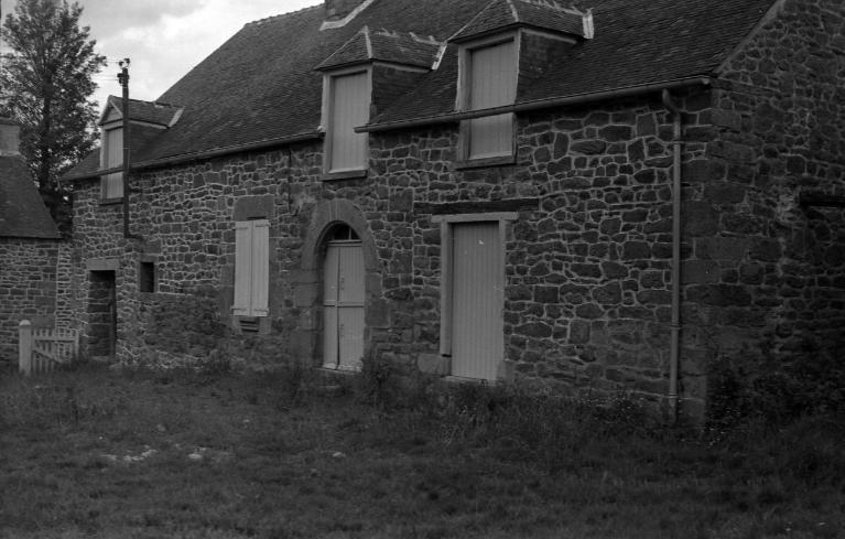 Village de la grange de Saint-Sulien (Saint-Rieul)