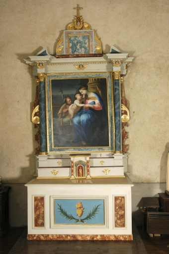 Ensemble de l'autel de la Vierge : autel, 2 gradins d'autel, retable, degré d'autel