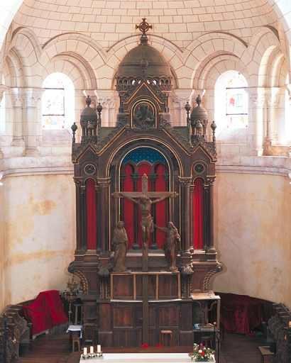 Ensemble du maître-autel : autel, tabernacle, baldaquin d'autel, 3 degrés d'autel