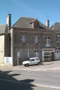 Maison, 1 place du Prieuré (Livré-sur-Changeon)