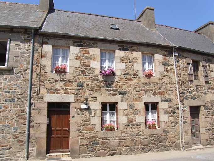 Maison, 33 rue Saint Gonéry (Plougrescant)