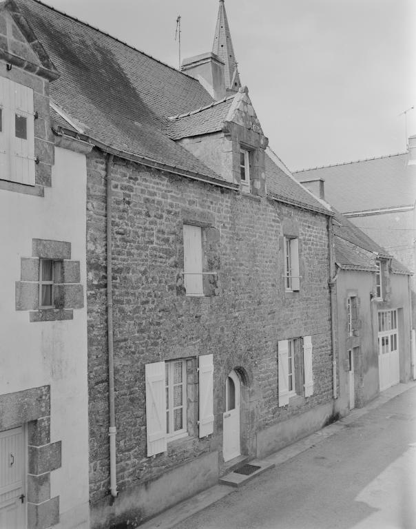 Maison, petite rue (Surzur)