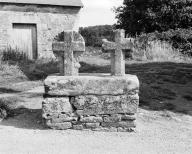 Croix monumentale, place Notre-Dame-du-Loc (Saint-Avé)