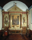 Ensemble du maître-autel (2 degrés, autel, retable, tabernacle, 3 gradins)