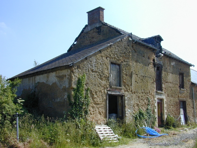 1ère ferme, la Haie (Montreuil-le-Gast)