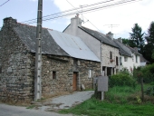 Alignement de maisons, la Bonniais (Bains-sur-Oust)