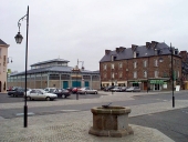 Place de l'église Notre-Dame, place du Champ de Mars, actuellement place Chateaubriand (Dol-de-Bretagne)