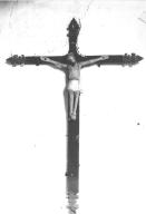 Croix (crucifix) : Christ en croix, chapelle et fontaine Saint-Urlo (Lanvénégen)