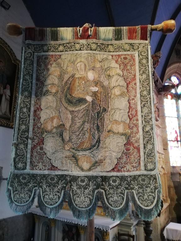 Bannière : Vierge à l'Enfant, Saint-Sacrement, église Notre-Dame (Trédrez-Locquémeau, bourg)