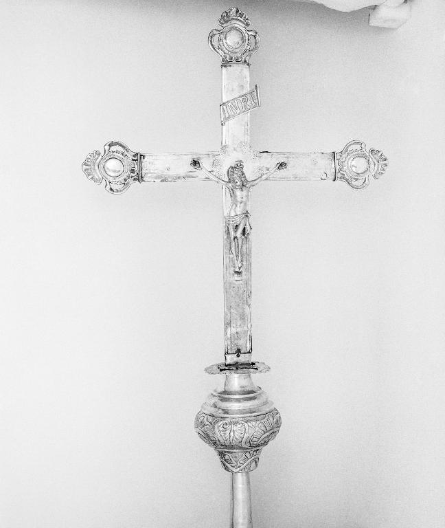 Croix de procession 1, église Saint-Pierre (Lanouée fusionnée en Forges de Lanouée en 2019)