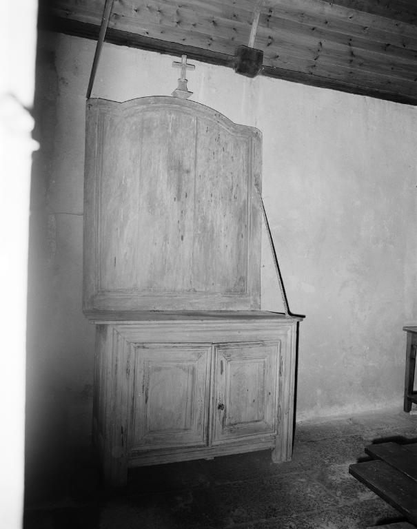 Chasublier, meuble cloison, chapelle Saint-Joseph (Theix fusionnée en Theix-Noyalo en 2016)