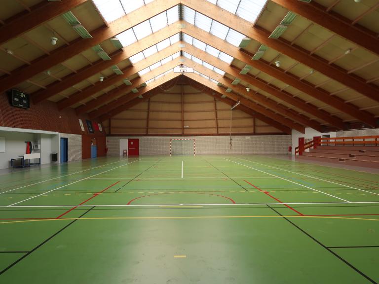 Salle omnisports Marcel Hamon, rue des Écoles (Plestin-les-Grèves)