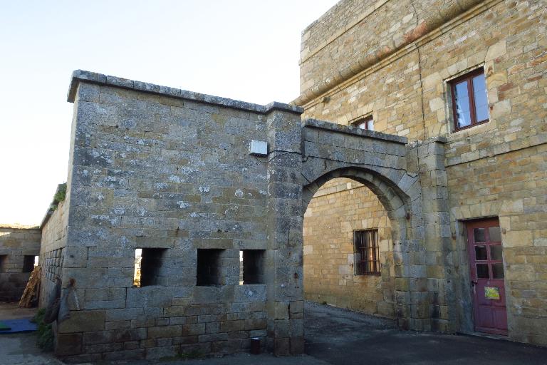 Enceinte, fort de Penthièvre (Saint-Pierre-Quiberon)