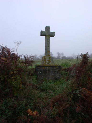 Croix de chemin, le Bois Clermont ; la Blanchardière (Le Pertre)