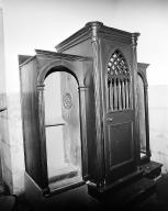 Confessionnal, chapelle Notre-Dame (Plougoulm)