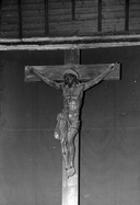 Statue (d'applique, grandeur nature) : christ en croix, église paroissiale Saint-Donatien et Saint-Rogatien (Poligné)