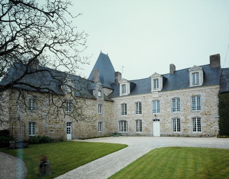 Manoir, Bonervaud (Theix fusionnée en Theix-Noyalo en 2016)