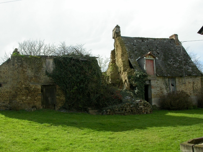 Alignement de maisons, le Bas Changé (Chancé fusionnée en Piré-Chancé en 2019)