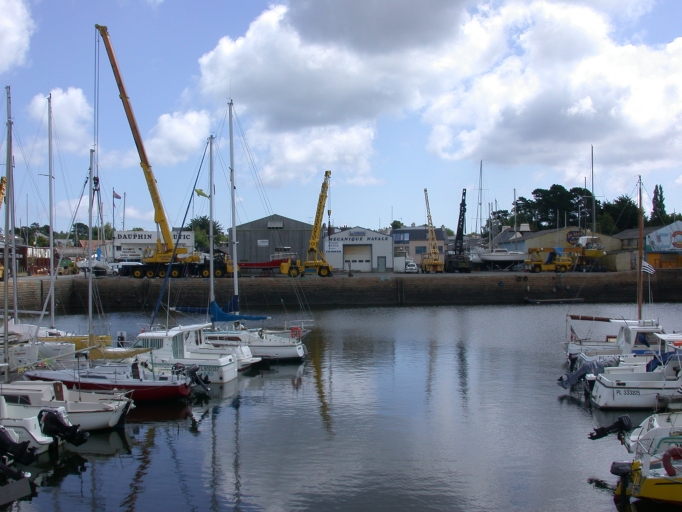 De la place dans les ports étroits : 15 conseils pour obtenir une place de  mouillage