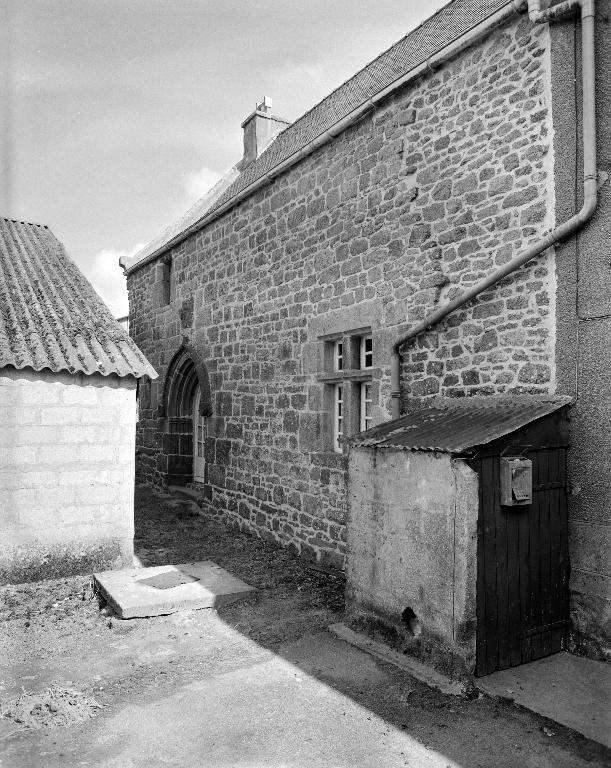 Manoir, Luzunen Vraz (Plounévez-Lochrist)
