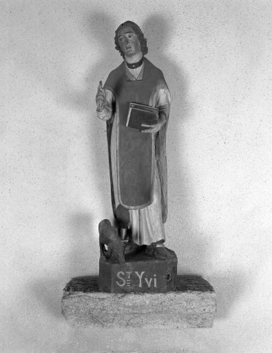 Statue de saint Ivi