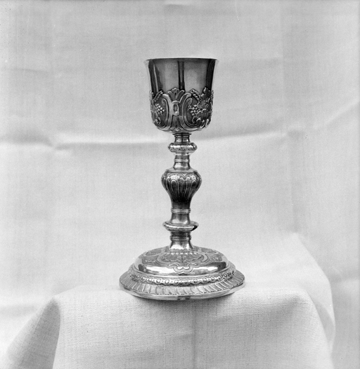 Calice (anciennement calice numéro 3) (2), église paroissiale Saint-Idunet (Châteaulin)