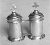 Ampoule aux saintes huiles (boîte à sainte huile), église paroissiale Saint-Nicaise (Saint-Nic)