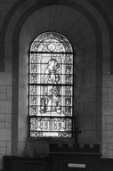 Verrière (6) : sainte Elisabeth de Hongrie, saint Salomon roi de Bretagne, sainte Clotilde reine de France, sainte Anne, saint Joseph, saint Louis roi de France, église paroissiale Saint-Pierre (Pléchâtel)