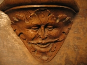 Collégiale Sainte-Marie-Madeleine : stalle 38