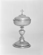 Les objets mobiliers du prieuré Notre-Dame, église paroissiale, mairie (Île-d'Arz)