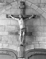 Croix (figure colossale), chapelle Notre-Dame-du-Kreisker (Saint-Pol-de-Léon)