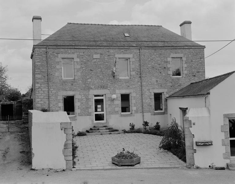 Ancien presbytère, 4 place de Rhuys (Noyalo fusionnée en Theix-Noyalo en 2016)