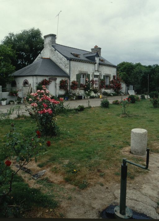 Maison éclusière de Clan, Teneu (Guillac)