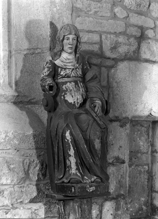 Statue : sainte Anne, église paroissiale Saint-Laurent (Maël-Pestivien)