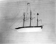 Ex-voto : bateau, dit Itron Varia Pratcoulm, chapelle Notre-Dame (Plougoulm)