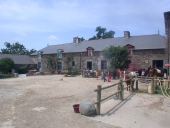 Ferme, les Perrières (La Ville-ès-Nonais)