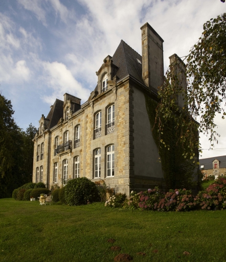 Château de Bout Lande (Bazouges-la-Pérouse)