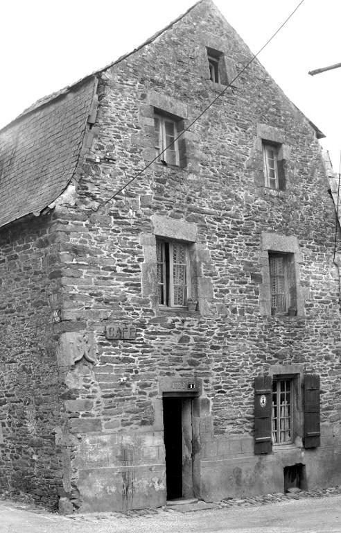 Maison, 1 rue Victor Masse (Carhaix-Plouguer)