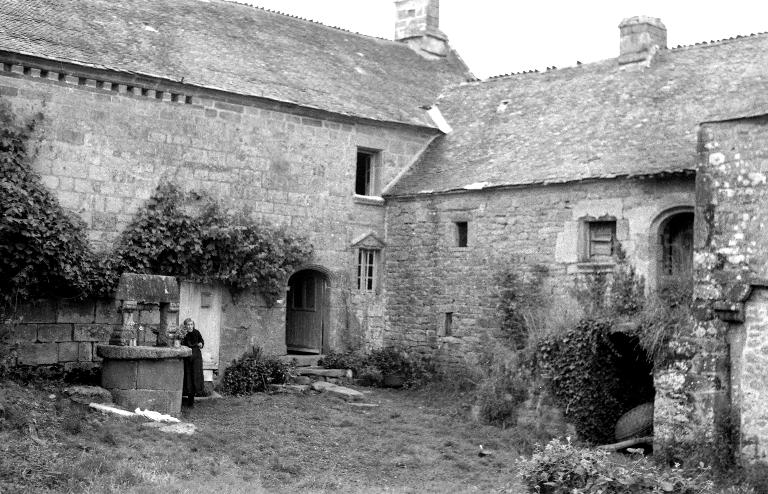 Manoir, Kerbernes (Séglien)