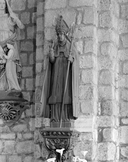 Statue (d'applique, grandeur nature) : saint évêque, dit saint Martin, prieuré Saint-Martin, église paroissiale de bénédictins (Tremblay fusionnée en Val-Couesnon en 2019)