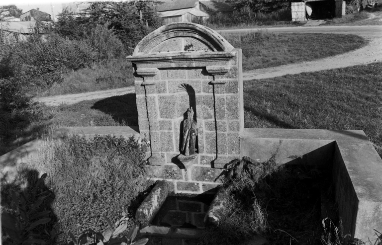 Fontaine de Dévotion Saint Lubin (Kergrist-Moëlou)
