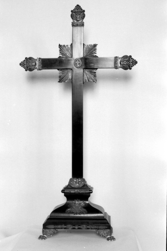 Croix-reliquaire
